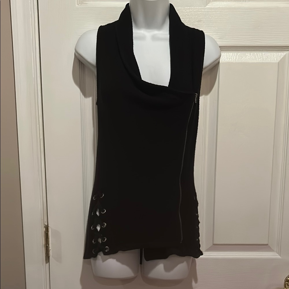 Redhaute Elegant Black Sleeveless Sweater Top